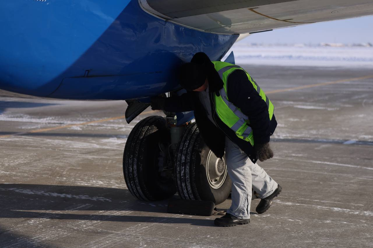 самолет Ил-114-300