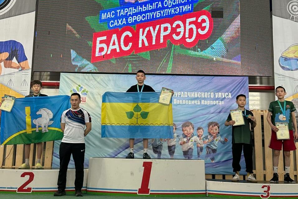 В Чурапче провели первенство Якутии по мас-рестлингу