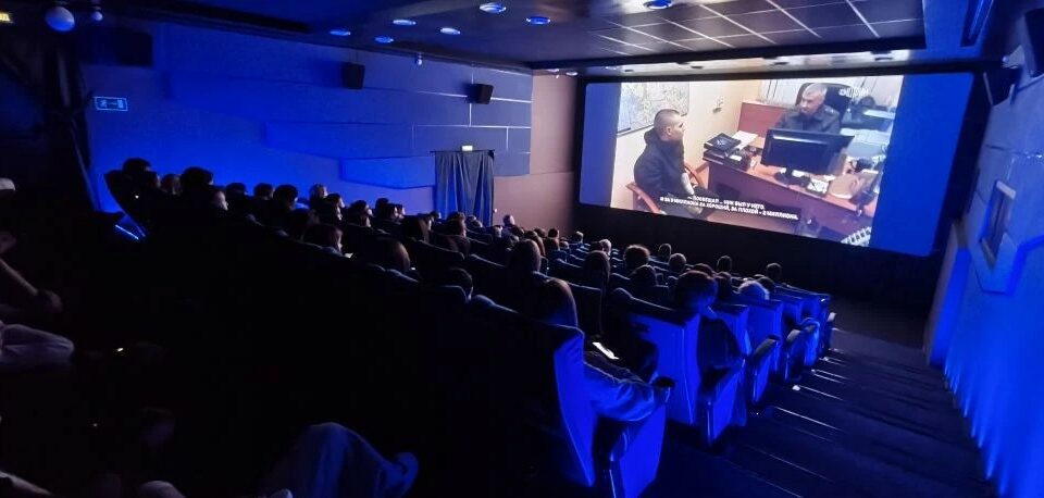 В Алдане показали фильм «Предательство» для учащихся фирменных классов «Железных дорог Якутии»