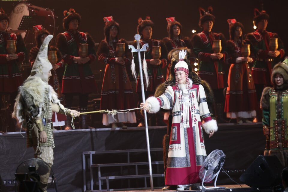 Музыкально-театрализованное представление «Так звучит Якутия» показали на культурном форуме