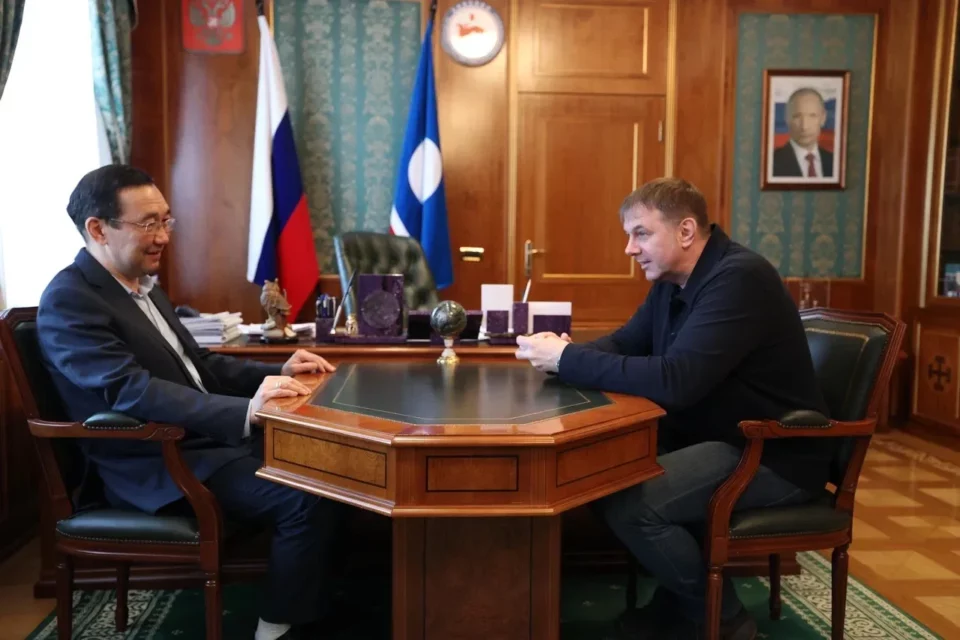 Айсен Николаев встретился с директором Русского театра Якутска