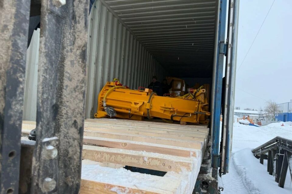 Сложный логистический маршрут белорусской спецтехники в Якутию успешно пройден