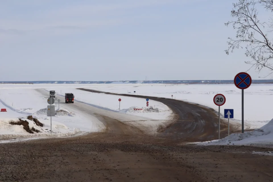 На переправе Хатассы — Павловск большегрузы будут ездить только в ночное время