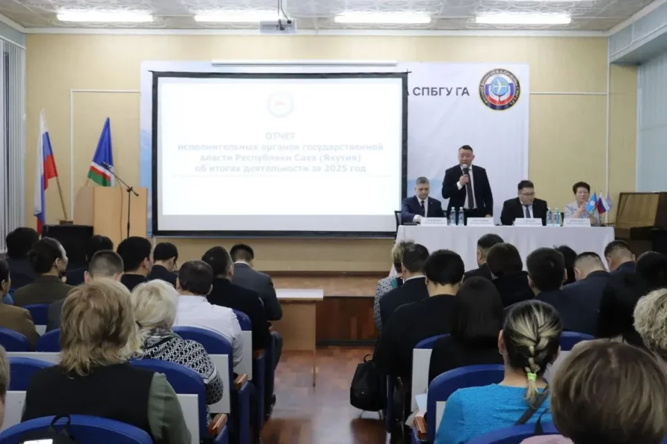 Министр ЖКХ Якутии провёл встречу с жителями Гагаринского округа и микрорайона Марха