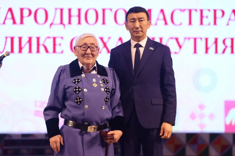 Лучшим умельцам Якутии вручили почетные знаки в День народного мастера