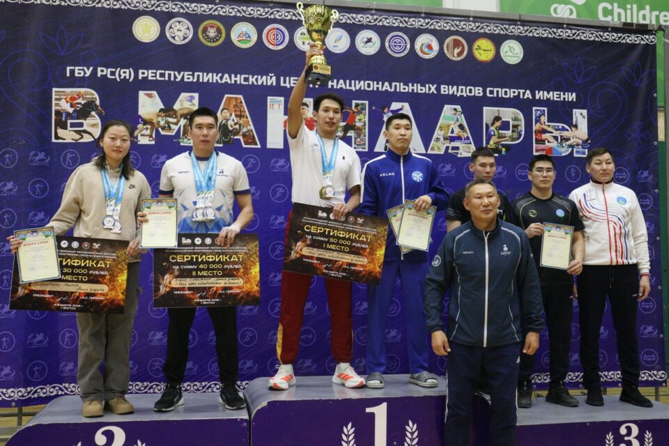 Яков Дмитриев впервые стал чемпионом Якутии по национальному многоборью