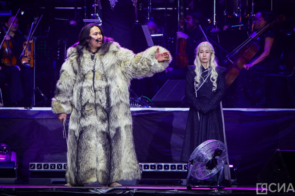 Фоторепортаж: звуки Олонхо и «Дюны» прозвучали на шоу «Так звучит Якутия»