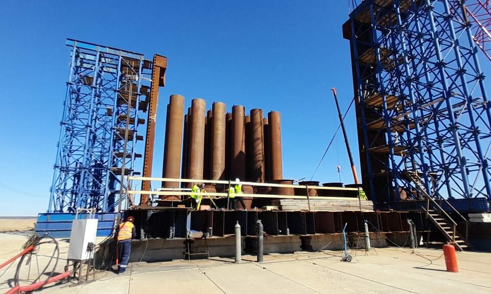 Два коффердама установят в русле реки Лены этим летом