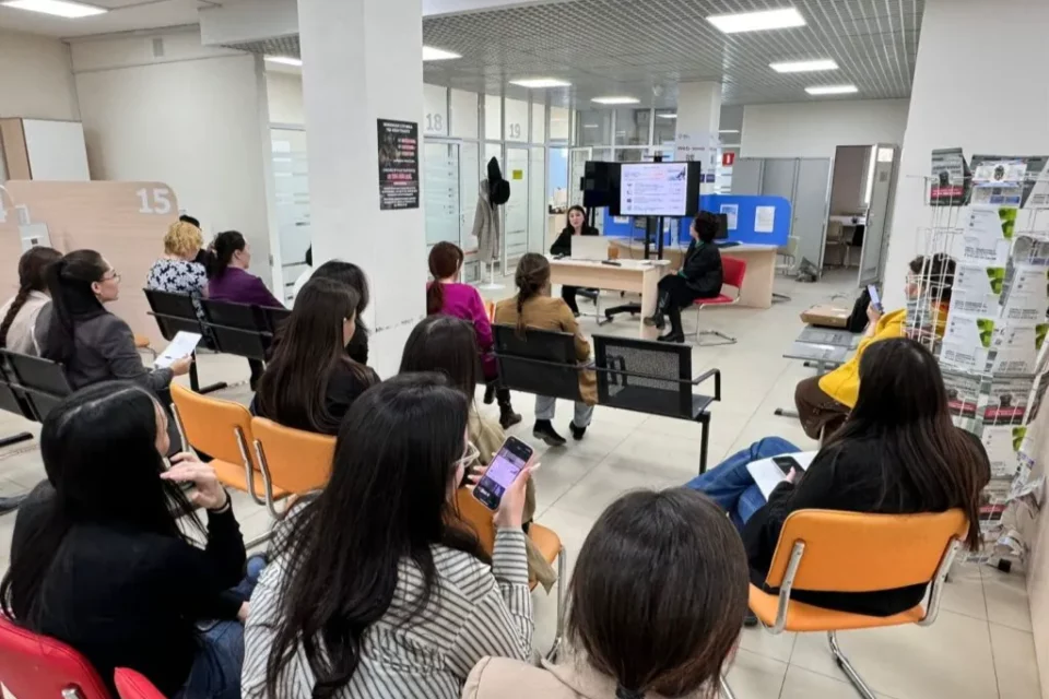 72 многодетным родителям Якутии компенсировали затраты на обучение