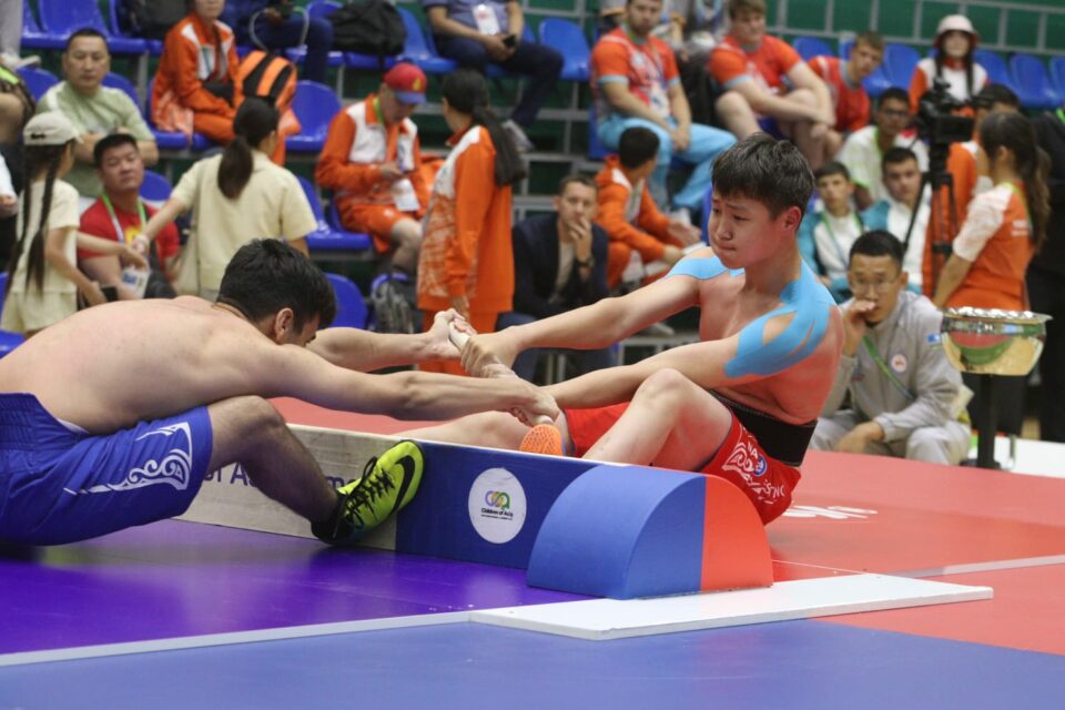 Верхневилюйский улус сенсационно стал победителем первенства Якутии по мас-рестлингу