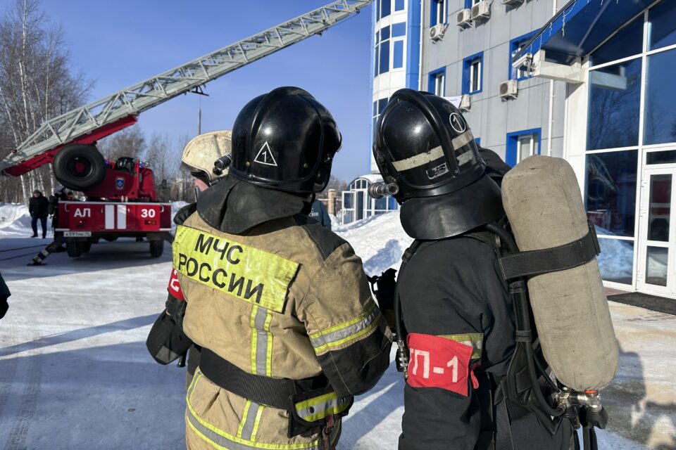 Масштабные пожарно‑тактические учения прошли в Ленске