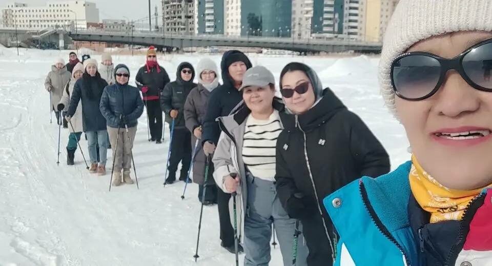 В Якутске для членов семей участников СВО провели мастер-класс по северной ходьбе