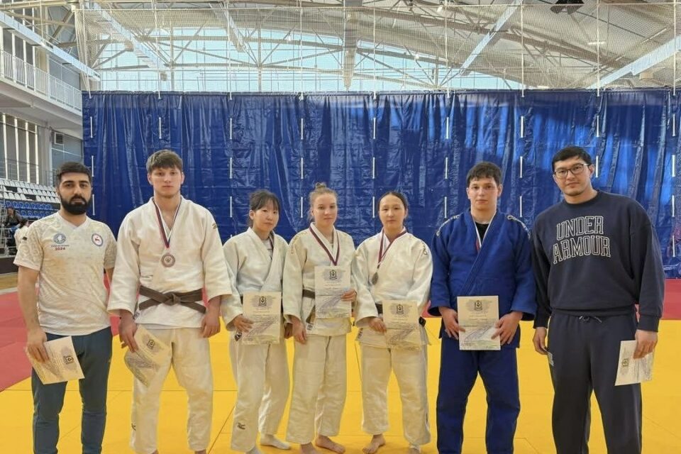 Дзюдоистки сборной Якутии стали победительницами первенства Дальнего Востока