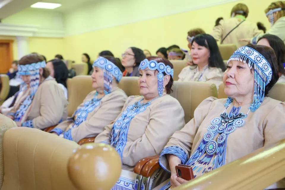 Более 300 участников собрал форум по сохранению языков коренных малочисленных народов в Якутске