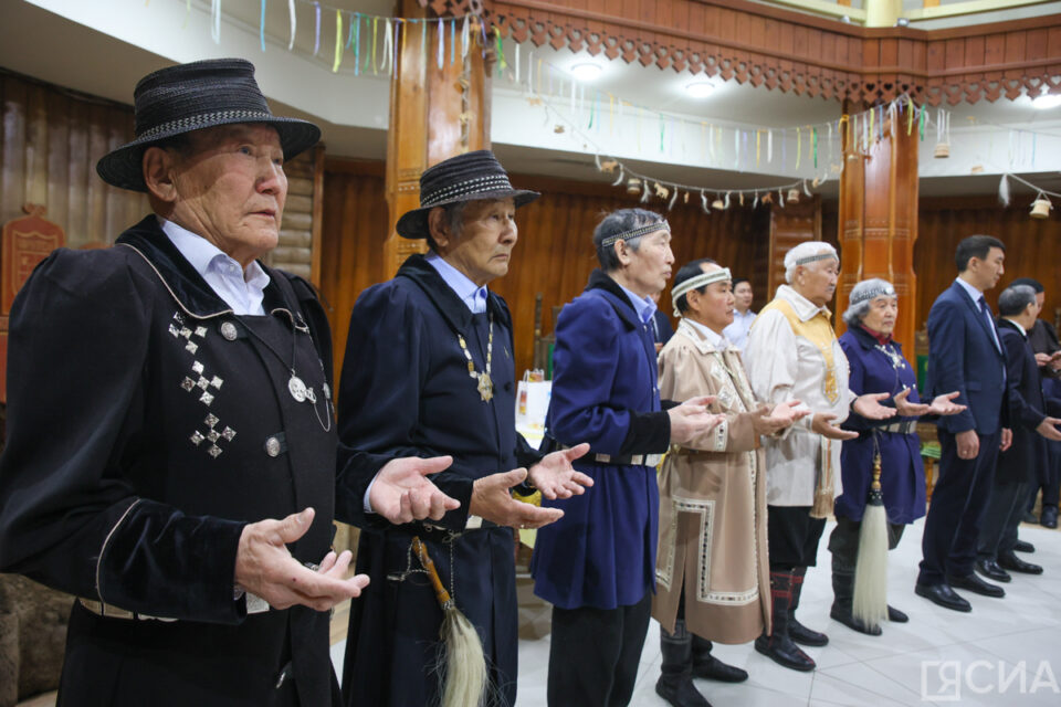 Полмиллиона рублей вручат лучшему сказителю олонхо в Якутии