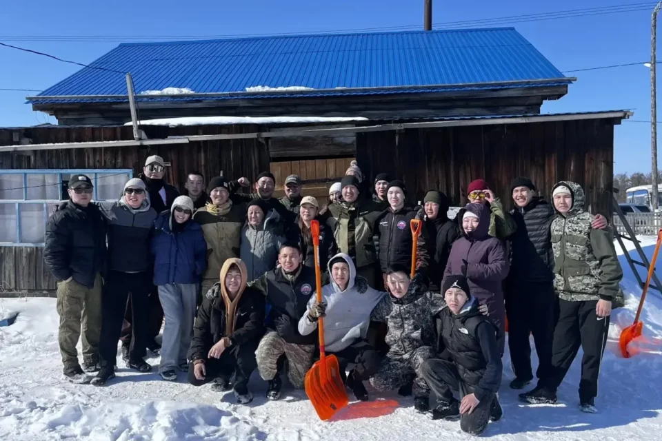 150 студентов-добровольцев помогли жителям Намского района в эти выходные