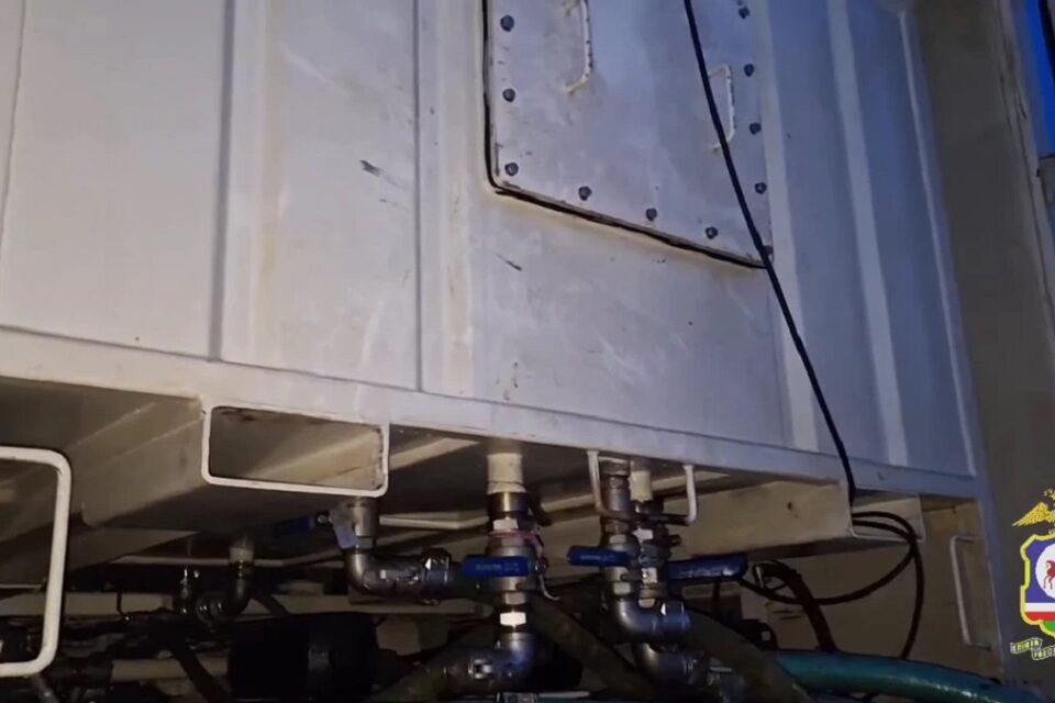 В Якутии задержали подозреваемых в краже шести тонн дизтоплива