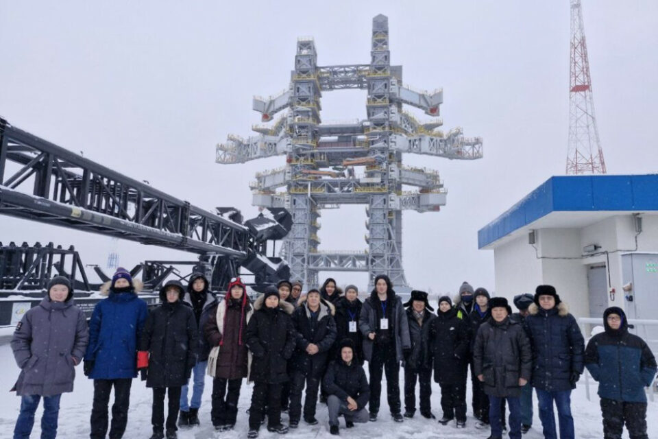 Космический прорыв: как при поддержке АЛРОСА якутские школьники запустили в космос настоящий спутник