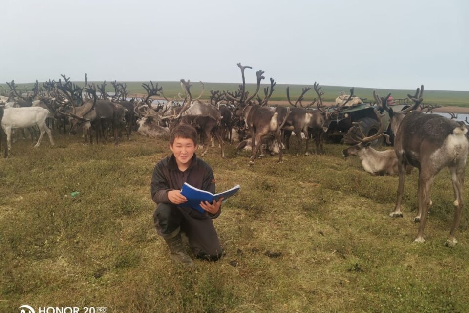 Как учатся дети оленеводов в кочевой школе в Якутии