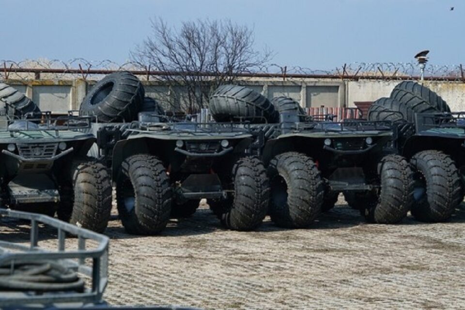 Юрий Трутнев передал на передовую СВО новое вооружение