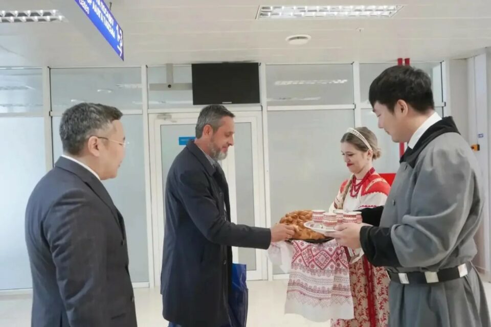 В Якутск прибыл атаман Всероссийского казачьего общества Виталий Кузнецов