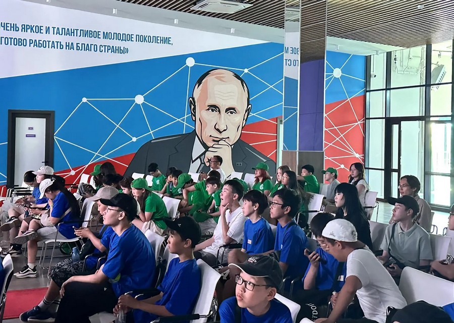 «Будут храниться вечно»: в Якутске презентовали подборку кинохроники ветеранов боевых действий
