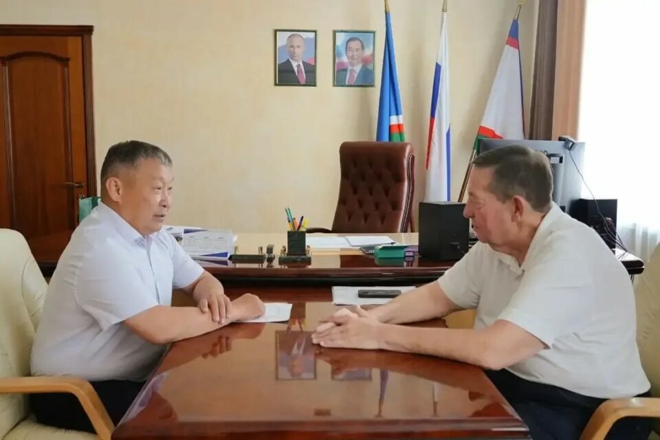 Дмитрий Садовников встретился с бывшим мэром Якутска Ильей Михальчуком