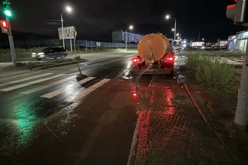 В Якутске за сутки откачали более 5 тысяч кубометров дождевой воды