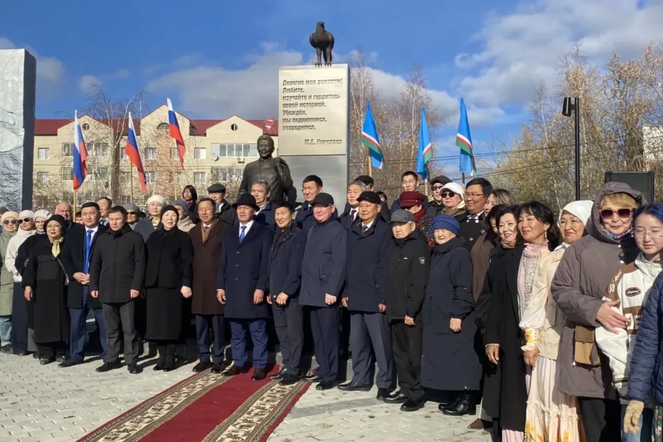 Собрание общественности ко Дню государственности Якутии прошло на малой родине Михаила Николаева