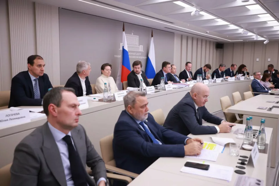 Александр Новак провел совещание по ситуации на топливном рынке