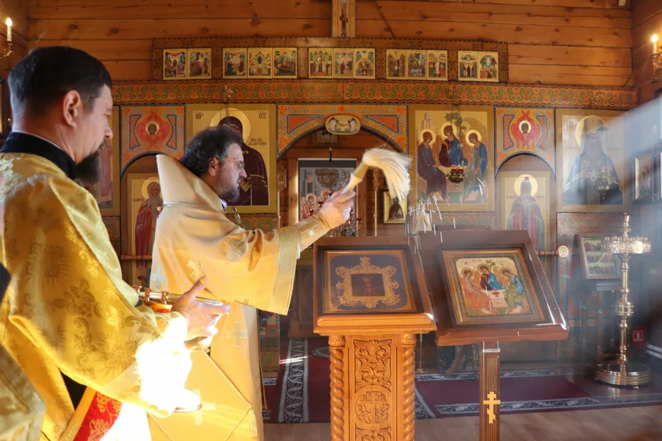 Участникам СВО переданы иконы Святой Троицы и Божией Матери «Умиление Градоякутская»