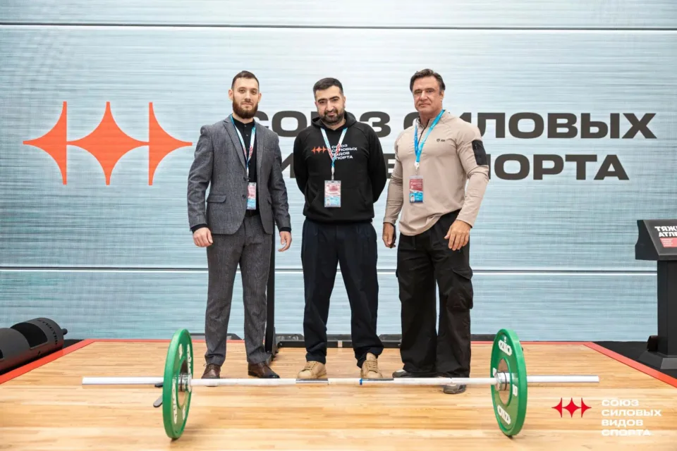 Пауэрлифтеры из Якутии приняли участие в форуме «Россия — спортивная держава»