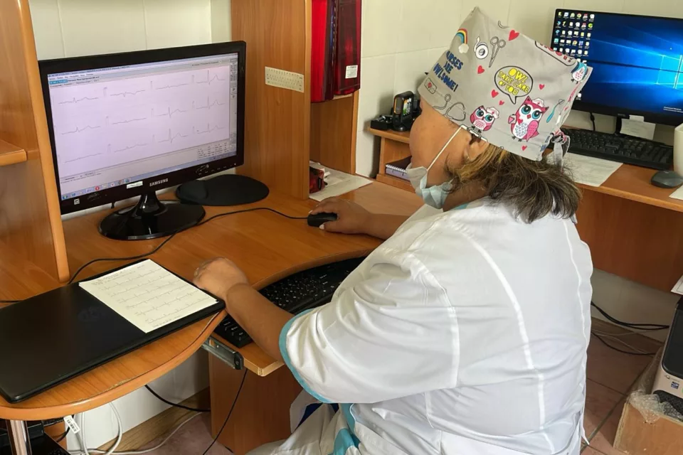 Более 20 тысяч жителей Якутии прошли дистанционный мониторинг состояния здоровья