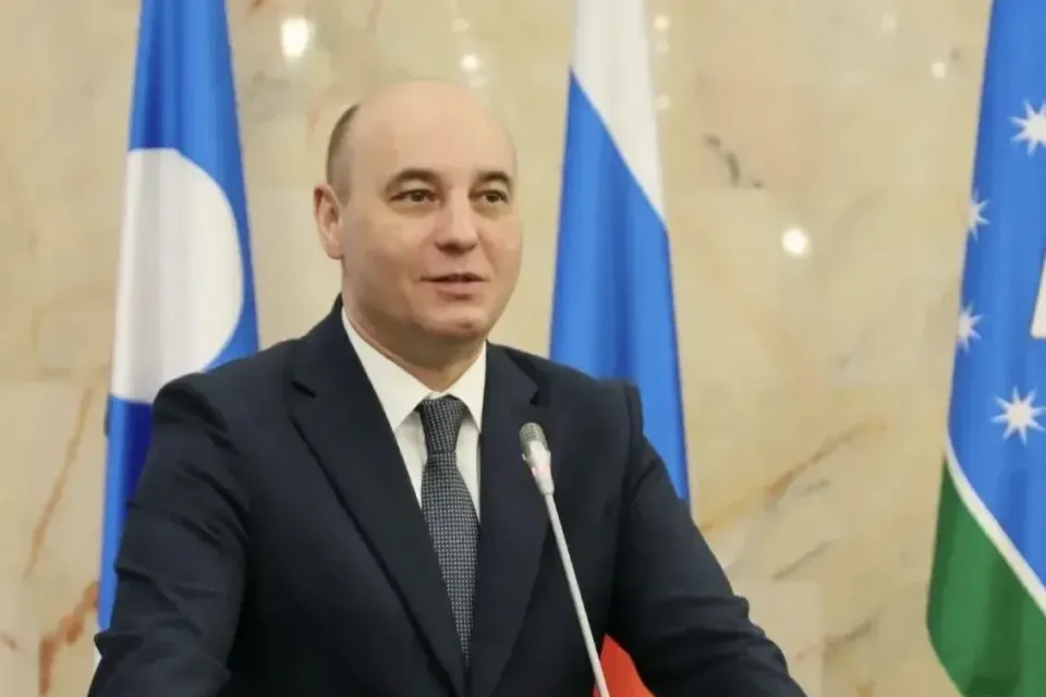 Александр Басыров переизбран главой Мирнинского района Якутии