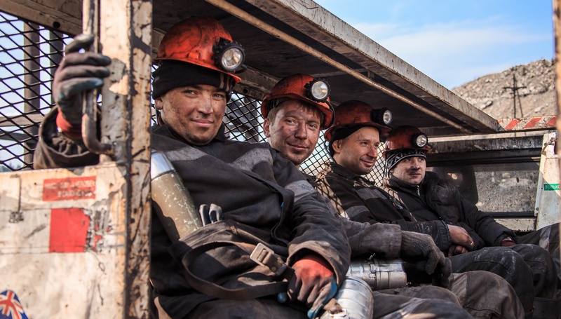Глава Якутии поздравил шахтеров с профессиональным праздником
